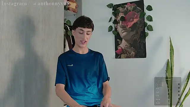 Snapshot of anthonny_05 chatting on 09/25/25, 11:33 anthonny 05 online show from 09/25/25, 11:33