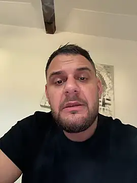 Snapshot of Fabiowe@xh chatting on 10/02/25, 03:04 Fabiowexh online show from 10/02/25, 03:04