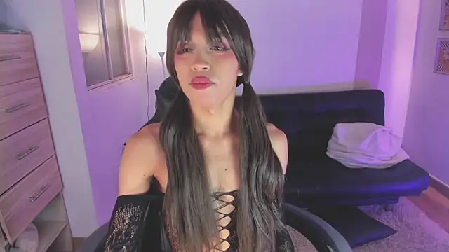Nikkita Dragon online show from 10/19/25, 02:47