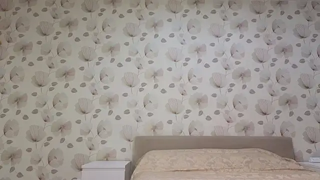 Snapshot of Annabel_theMoon chatting on 10/15/25, 01:59 Annabel theMoon online show from 10/15/25, 01:59
