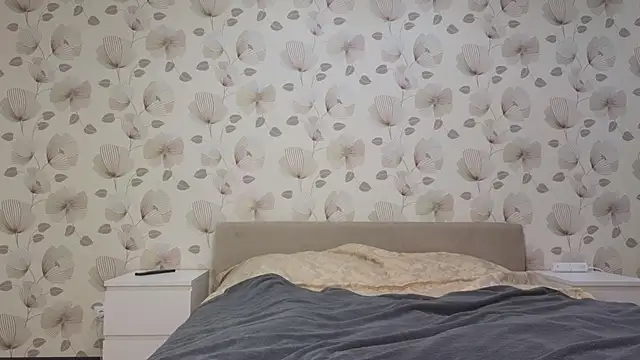 Annabel theMoon online show from 11/21/25, 04:00