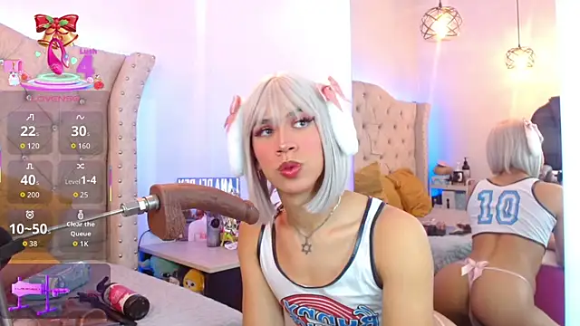 Eva Walker  online show from 12/15/25, 04:51