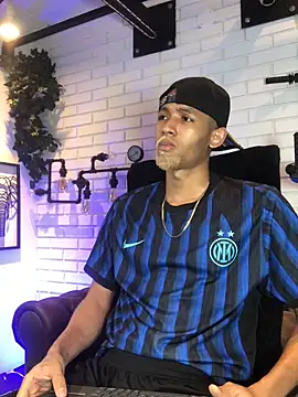 B Wild online show from 09/27/25, 03:56