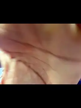 Snapshot of B_Wild chatting on 02/05/26, 04:08 B Wild online show from 02/05/26, 04:08