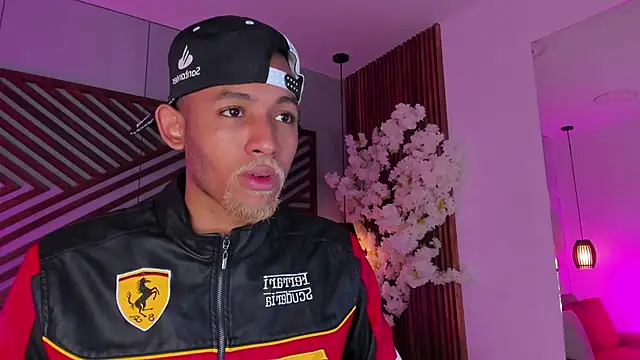 B Wild online show from 12/02/25, 03:52