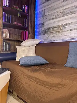 Snapshot of B_Wild chatting on 02/08/26, 03:48 B Wild online show from 02/08/26, 03:48