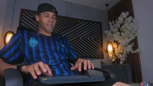 B Wild online show from 10/28/25, 04:02