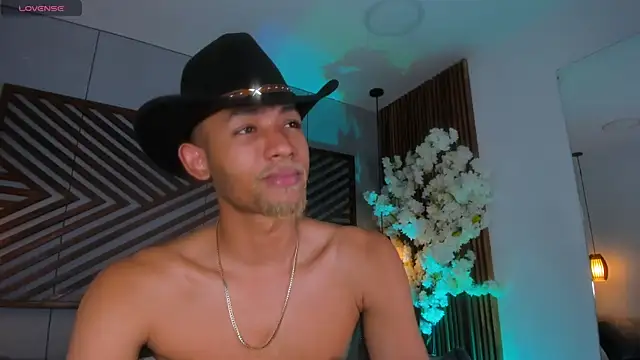 B Wild online show from 10/29/25, 03:38