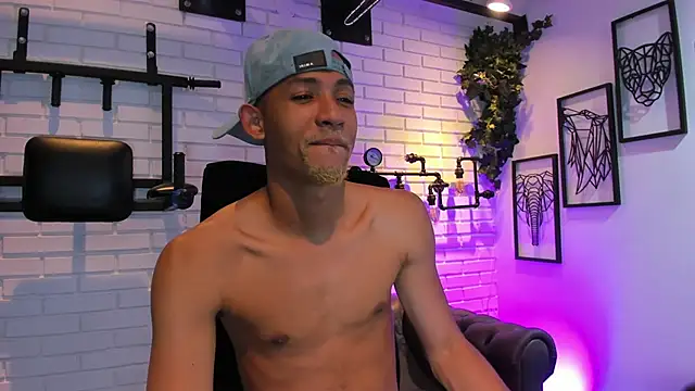 B Wild online show from 09/23/25, 03:35