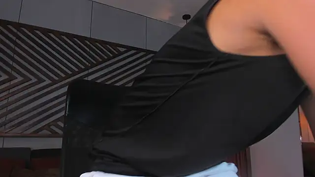 B Wild online show from 04/14/26, 04:06