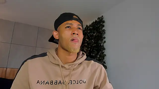 B Wild online show from 03/12/26, 03:34