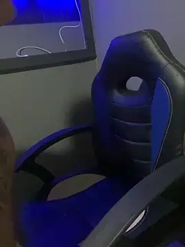 Snapshot of GuriaHot chatting on 02/28/26, 06:51 GuriaHot online show from 02/28/26, 06:51