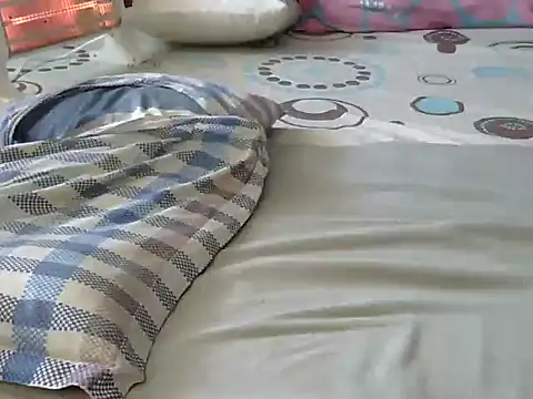 Playroom queen online show from 02/27/26, 09:20