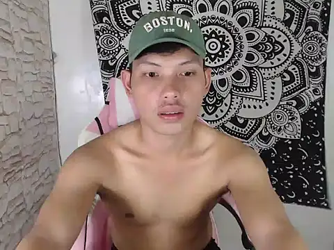 Snapshot of coxckydale chatting on 10/15/25, 05:39 coxckydale online show from 10/15/25, 05:39