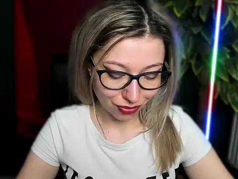 loveHeidi online show from 04/14/26, 04:39