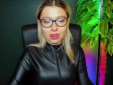 loveHeidi online show from 11/25/25, 05:30