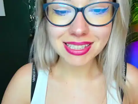 loveHeidi online show from 10/29/25, 09:19