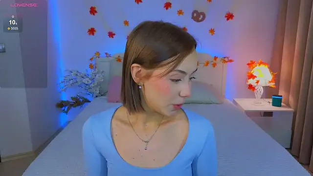 LumMina online show from 09/25/25, 10:43