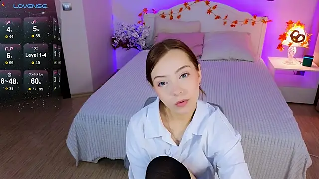 LumMina online show from 09/24/25, 09:27