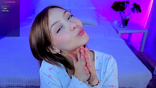 LumMina online show from 11/11/25, 11:16