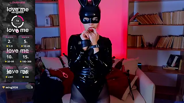 LumMina online show from 11/25/25, 02:06