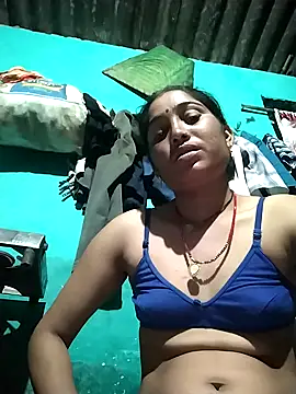 Snapshot of Hot_cupal chatting on 09/30/25, 10:05 Hot cupal online show from 09/30/25, 10:05