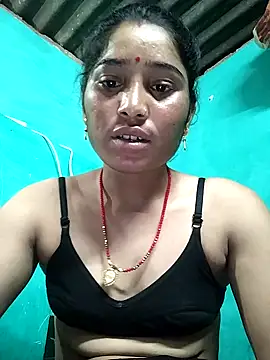 Snapshot of Hot_cupal chatting on 10/04/25, 08:27 Hot cupal online show from 10/04/25, 08:27