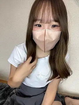 Snapshot of maika_3 chatting on 09/14/25, 02:12 maika 3 online show from 09/14/25, 02:12