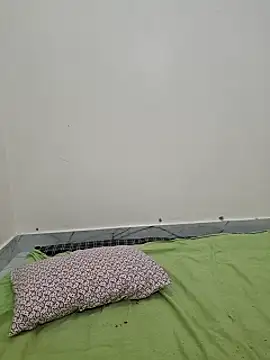 Snapshot of Rashmi_Pathak chatting on 09/15/25, 03:56 Rashmi Pathak online show from 09/15/25, 03:56