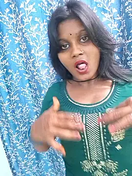 Snapshot of Rashmi_Pathak chatting on 09/12/25, 10:15 Rashmi Pathak online show from 09/12/25, 10:15