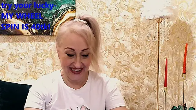 Snapshot of _Sara__Smith_ chatting on 11/24/25, 06:35 Sara Smith online show from 11/24/25, 06:35