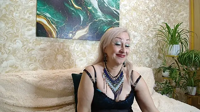 Snapshot of _Sara__Smith_ chatting on 10/11/25, 04:13 Sara Smith online show from 10/11/25, 04:13