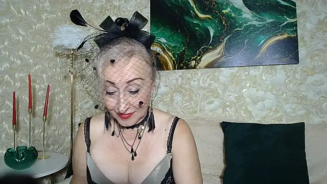 Snapshot of _Sara__Smith_ chatting on 09/13/25, 10:37 Sara Smith online show from 09/13/25, 10:37