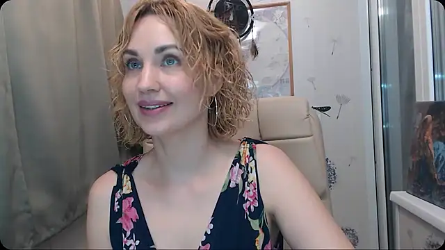 Snapshot of KatrinAlluring chatting on 10/02/25, 04:05 KatrinAlluring online show from 10/02/25, 04:05