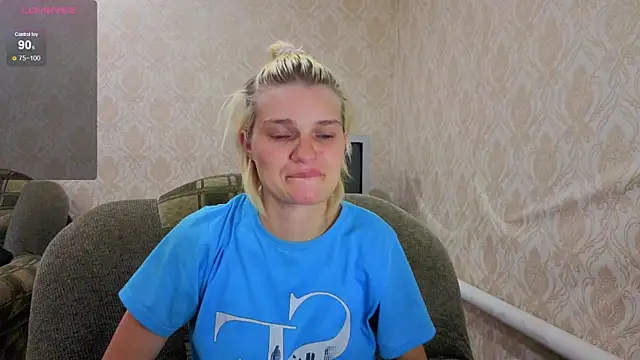 SaraSnow  online show from 12/19/25, 05:59