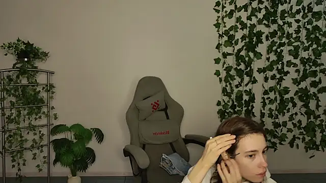 Yoka paradoXXX online show from 09/17/25, 05:09