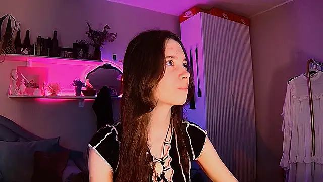 Yoka paradoXXX online show from 05/05/26, 09:34