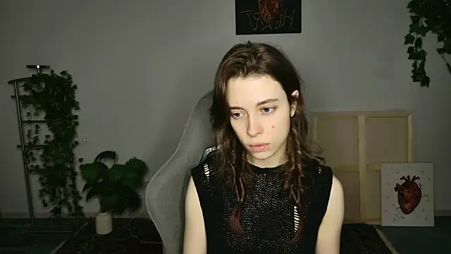 Yoka paradoXXX online show from 11/05/25, 05:10