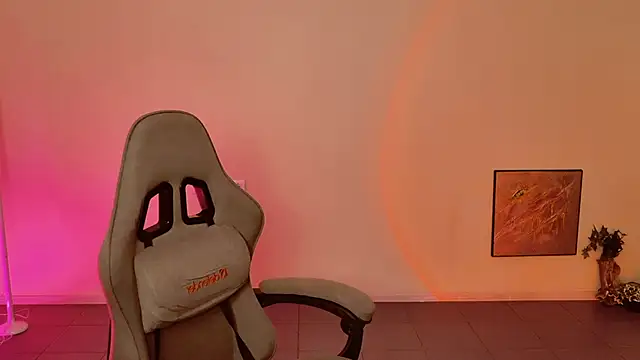 Yoka paradoXXX online show from 01/14/26, 09:13