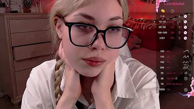 Snapshot of Leila_Vanilla chatting on 01/14/26, 03:43 Leila Vanilla online show from 01/14/26, 03:43