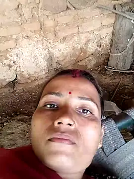 Snapshot of KIRTI12_HOT chatting on 09/14/25, 10:04 KIRTI12 HOT online show from 09/14/25, 10:04