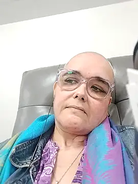 Snapshot of Yarry40 chatting on 01/13/26, 03:49 Yarry40 online show from 01/13/26, 03:49