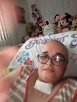 Snapshot of Yarry40 chatting on 11/09/25, 06:34 Yarry40 online show from 11/09/25, 06:34