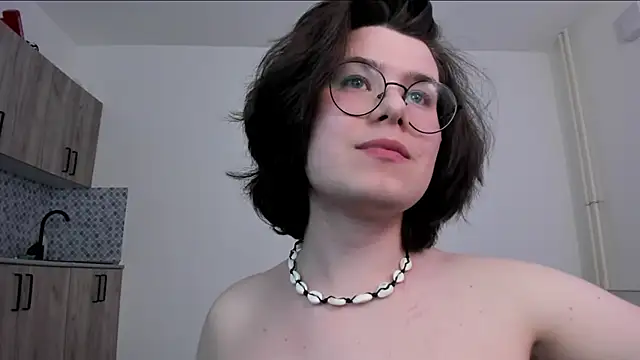 Derek Shameless online show from 04/12/26, 09:07