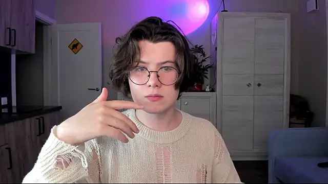 Derek Shameless online show from 07/07/26, 08:34