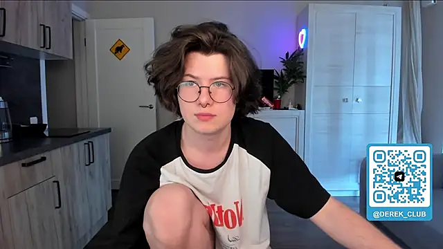 Derek Shameless online show from 06/08/26, 12:16