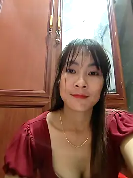 Yumyum kiw online show from 12/18/25, 05:06