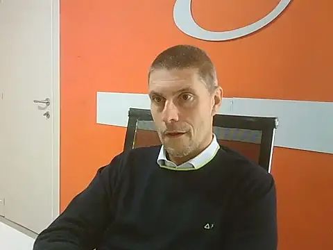 Snapshot of max79ve31 chatting on 10/01/25, 11:47 max79ve31 online show from 10/01/25, 11:47