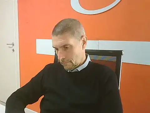 max79ve31 online show from 12/04/25, 02:05