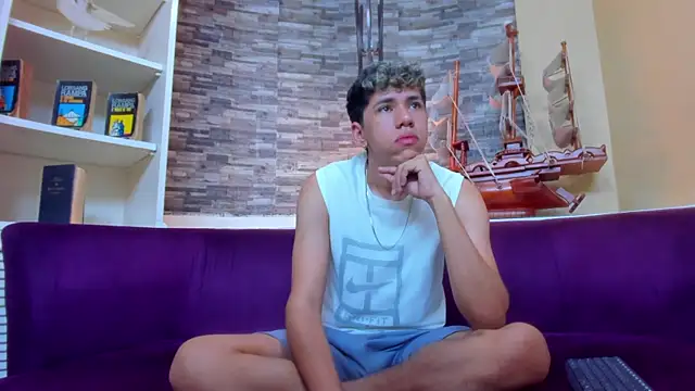 Snapshot of PoisonGuys chatting on 11/27/25, 10:59 PoisonGuys online show from 11/27/25, 10:59